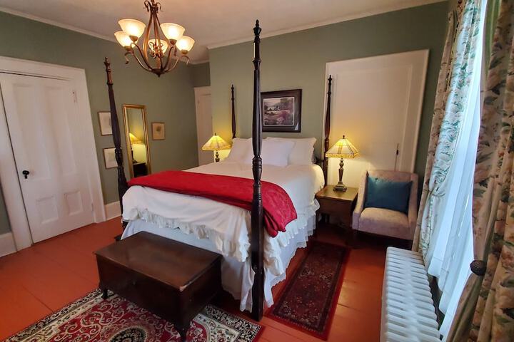 Room 14 of 32