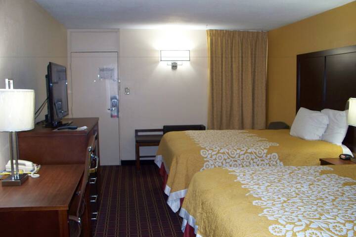 Room 28 of 48