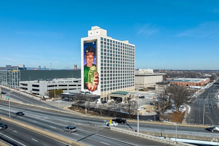 Landing in Downtown Hartford Near Dunkin Park