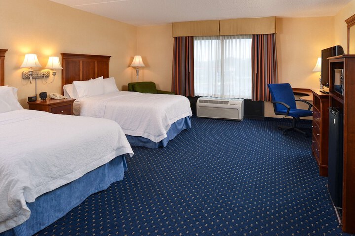Room 32 of 47