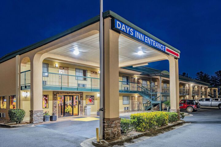 Hotel 3 of 28