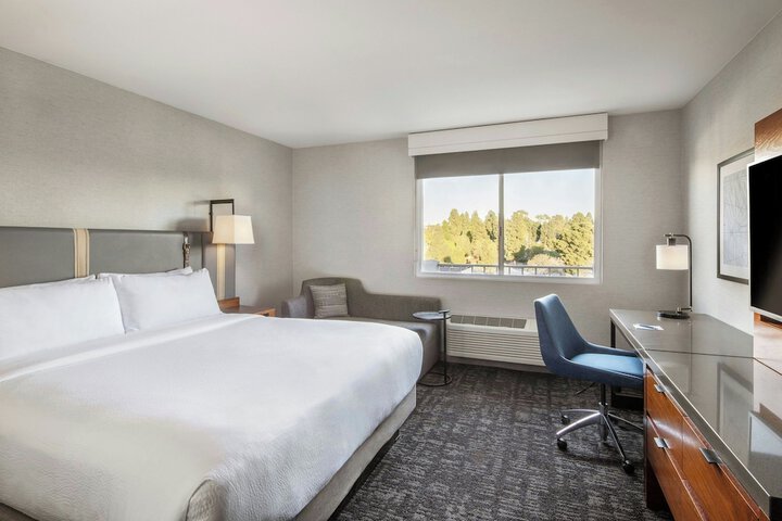 Four Points by Sheraton Los Angeles Westside