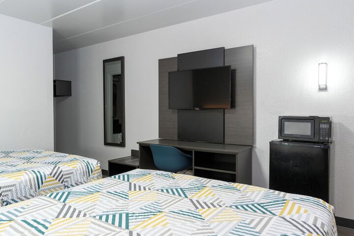 Room 13 of 15