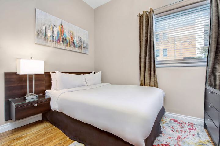 Room 14 of 32