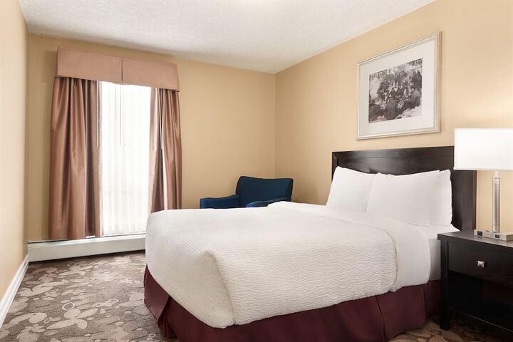 Room 2 of 20