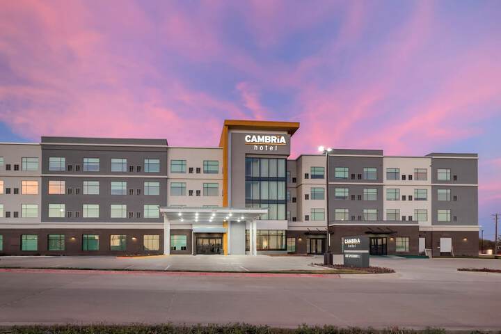 Cambria Hotel Northlake Conference Center - Roanoke