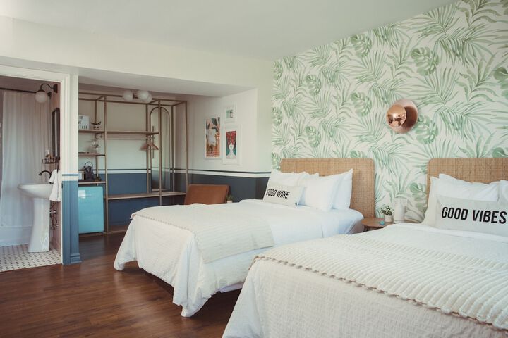 Room 21 of 37