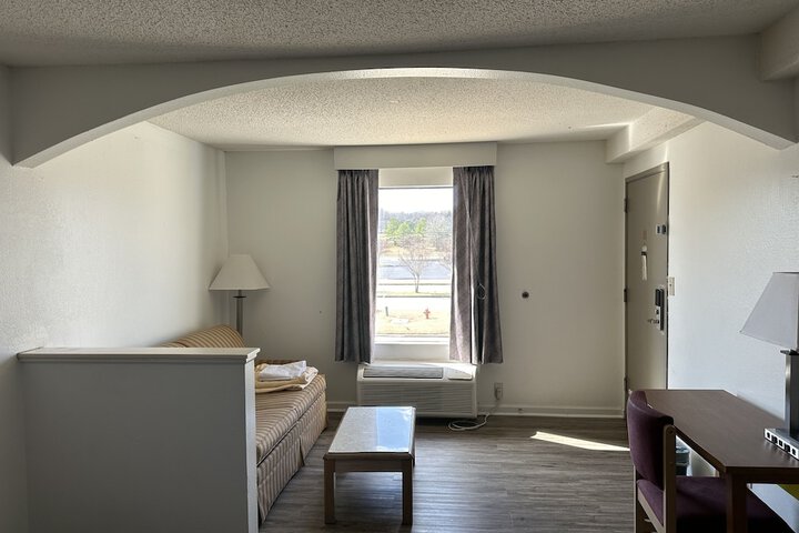 Quality Inn & Suites Decatur - Priceville I-65