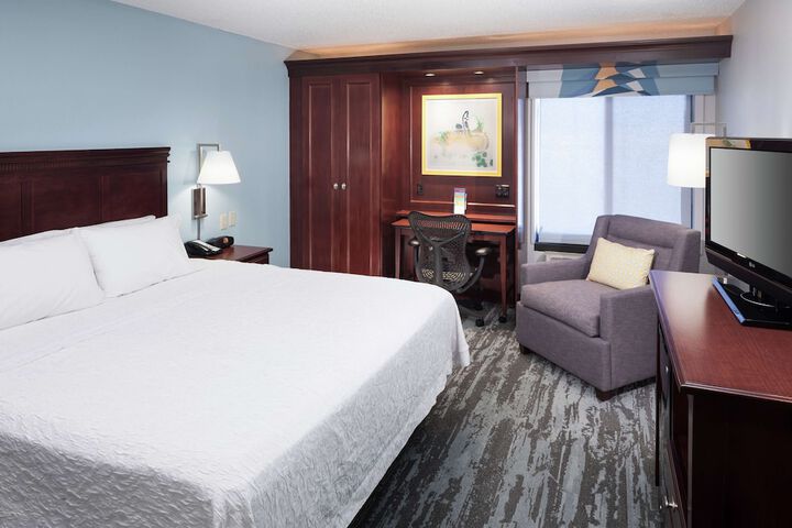 Room 10 of 38