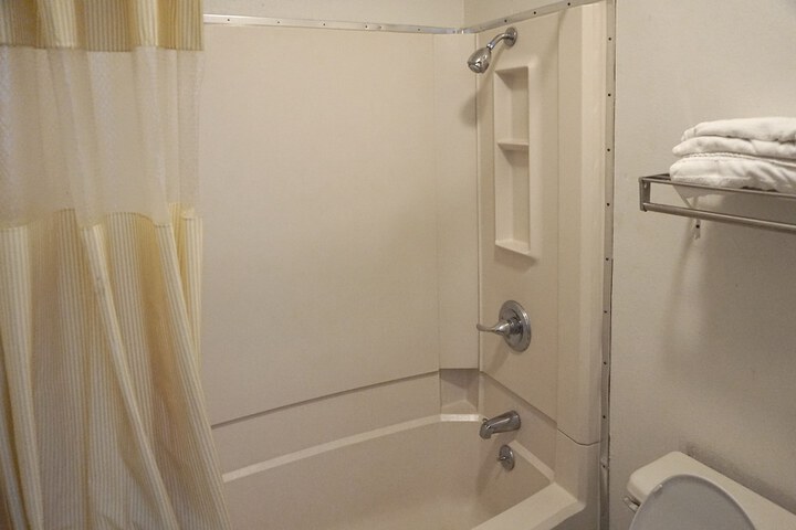 Room 20 of 24