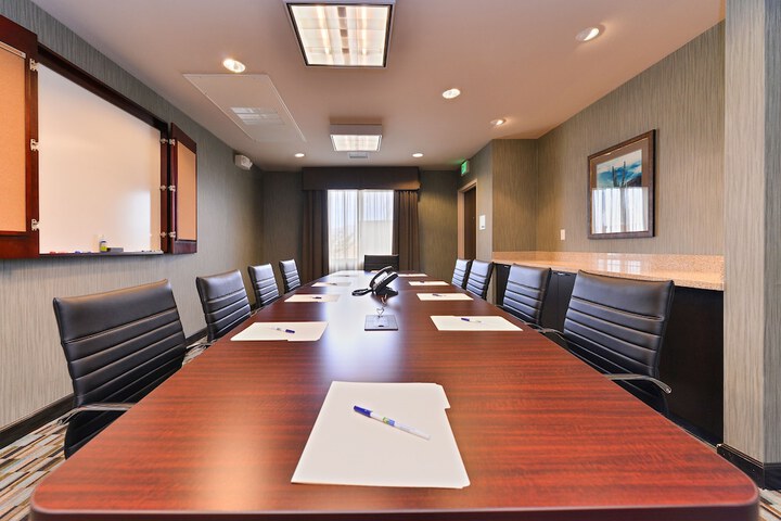 Holiday Inn Express & Suites Indio - Coachella Valley by IHG