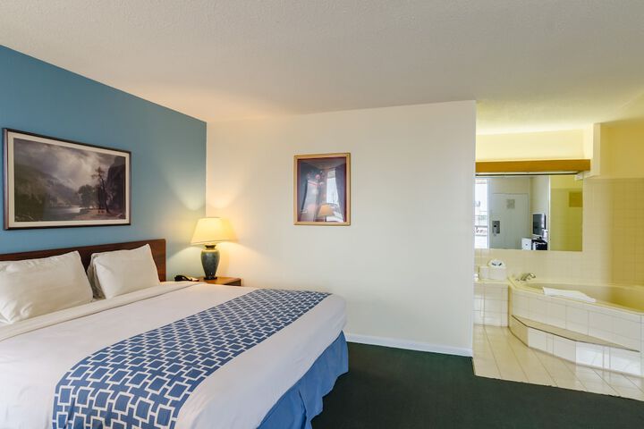 Room 15 of 40
