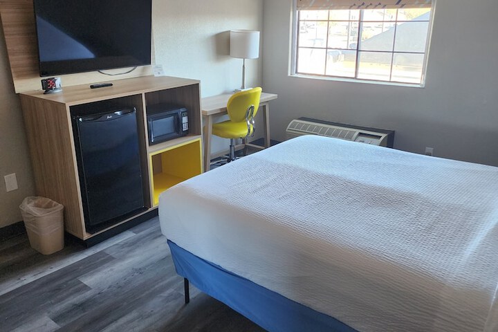 Room 63 of 143