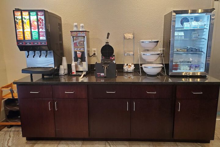 Breakfast/Coffee Service 43 of 49