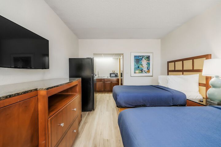 Room 22 of 38
