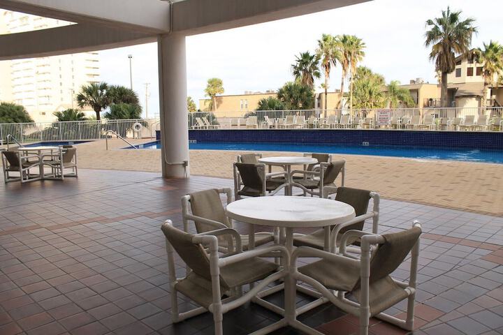 Pool 10 of 231