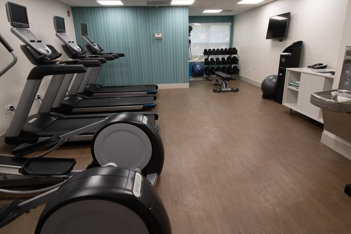 Holiday Inn Express and Suites Manassas by IHG