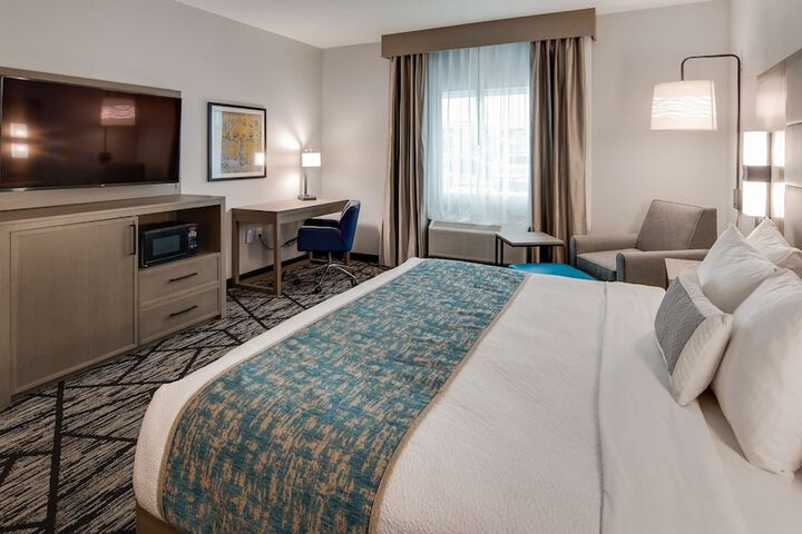 Room 10 of 24