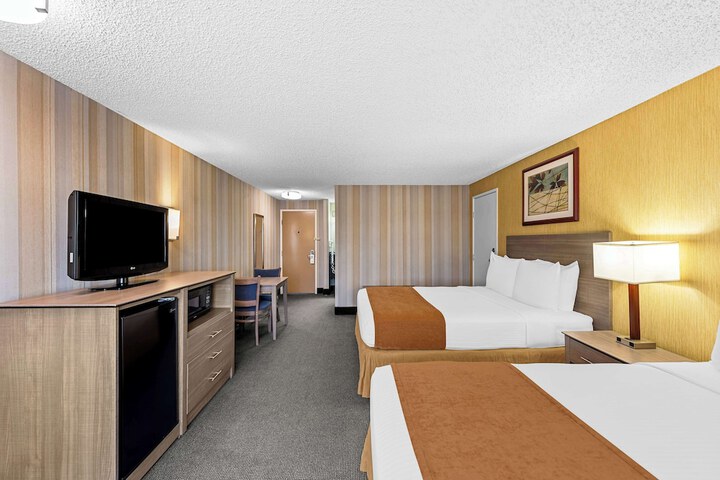 Best Western Cascadia Inn