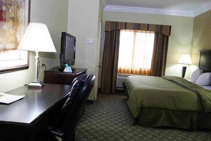 Room 28 of 38