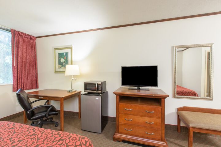 Room 14 of 16