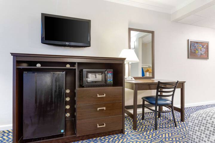 Room 17 of 24