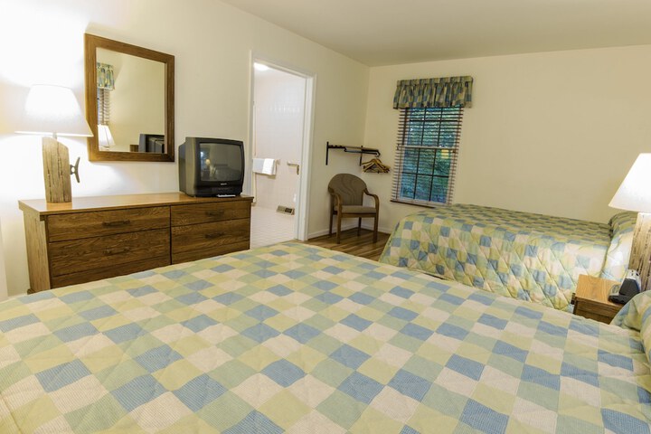 Room 28 of 81