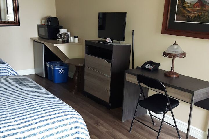 Room 60 of 83