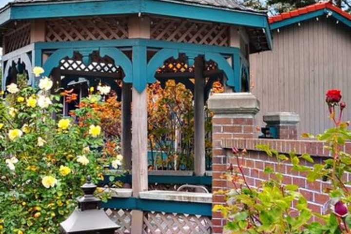 Coachman Inn & Suites