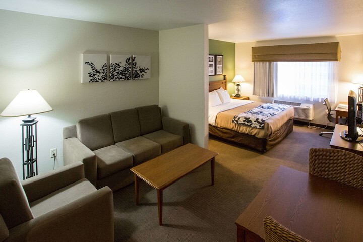 Room 34 of 51