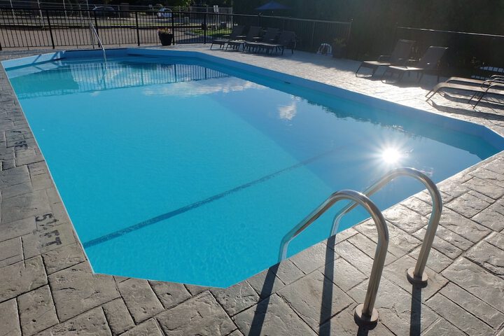 Pool 7 of 60