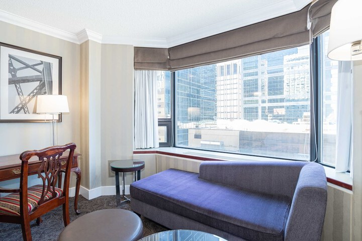 Sandman Signature Edmonton Downtown Hotel