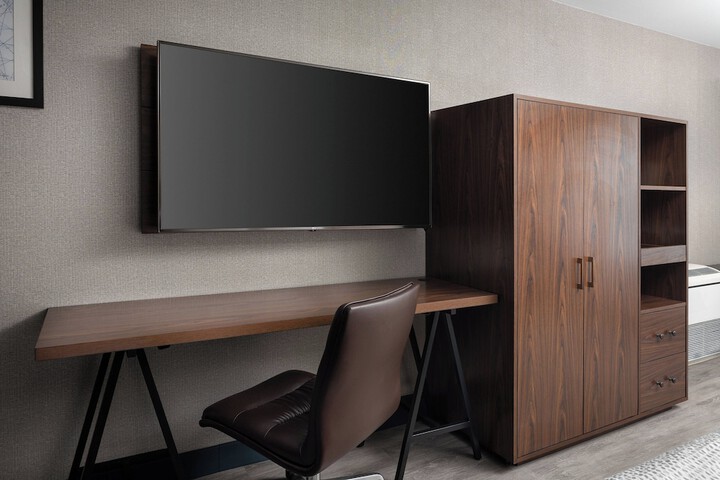 Room 12 of 33