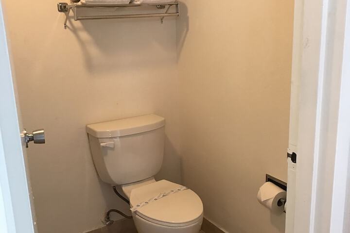 Room 22 of 35