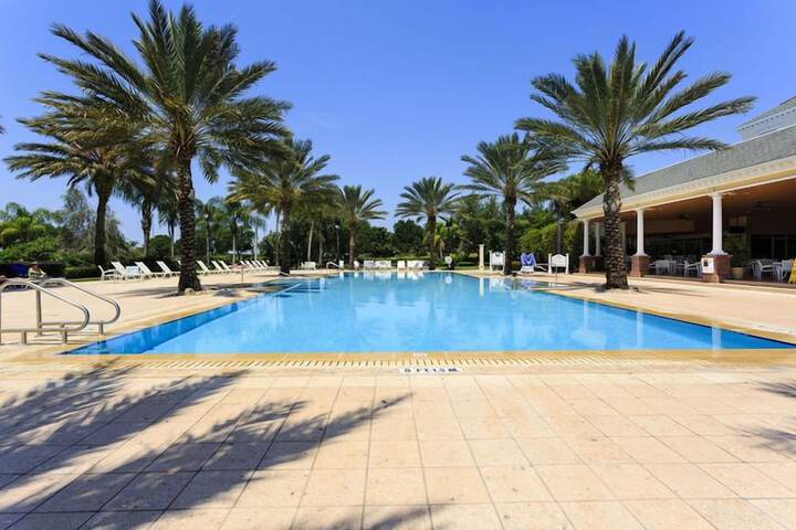 Pool 4 of 30