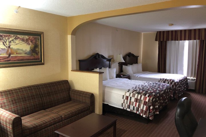Red Roof Inn & Suites Chestertown