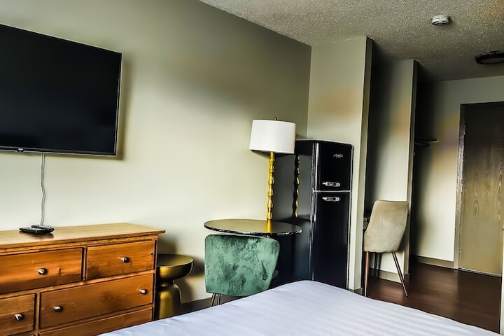 Room 38 of 53