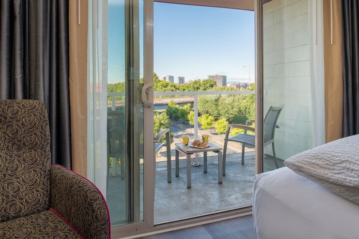 Staypineapple Hotel Rose, Downtown Portland