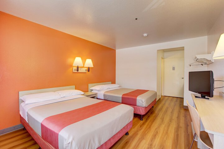 Room 26 of 45