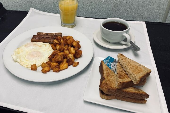 Breakfast/Coffee Service 63 of 95