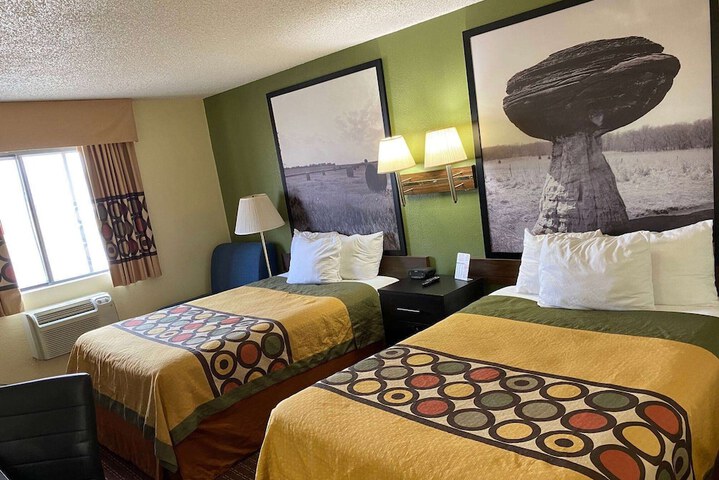 Super 8 by Wyndham Colby