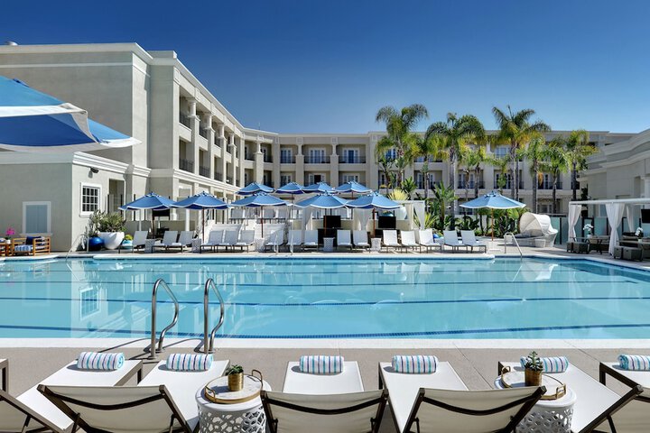 Balboa Bay Resort