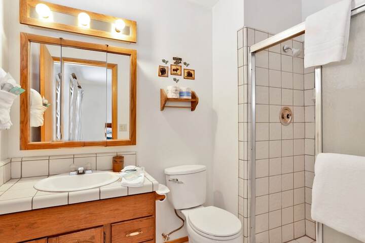 Room 10 of 24