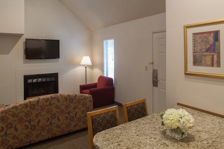 Room 35 of 64