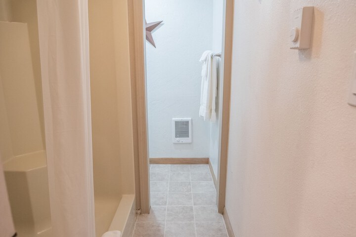 Room 62 of 81