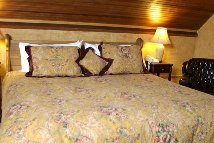 Room 16 of 113