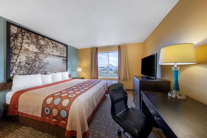 Room 26 of 33