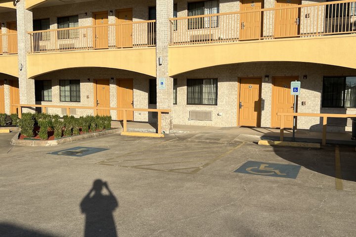 Hotel 4 of 30