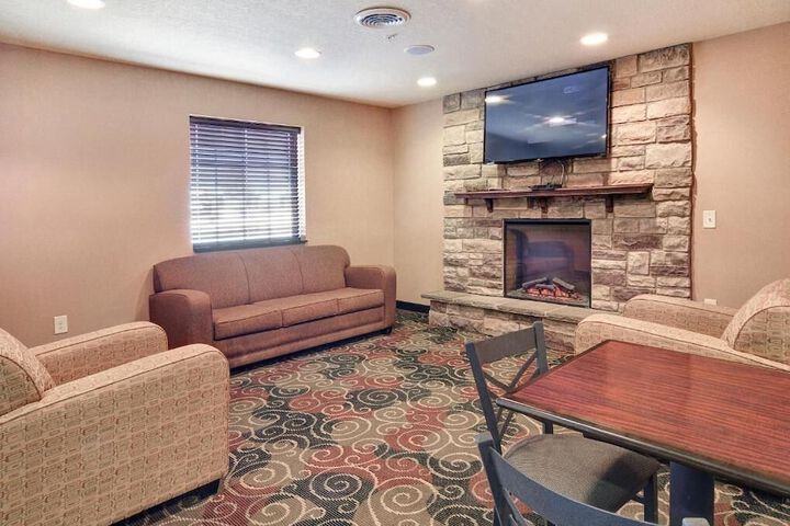 Cobblestone Inn & Suites – Big Lake