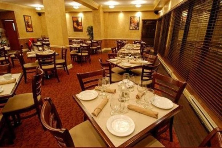 Dining 60 of 67